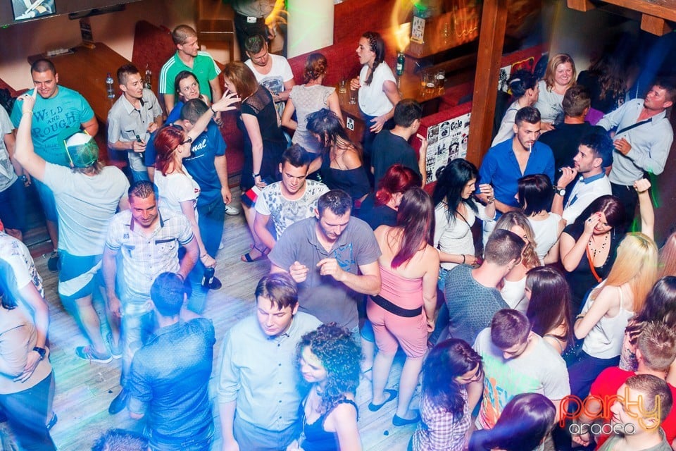 Saturday Party în Window Pub, 