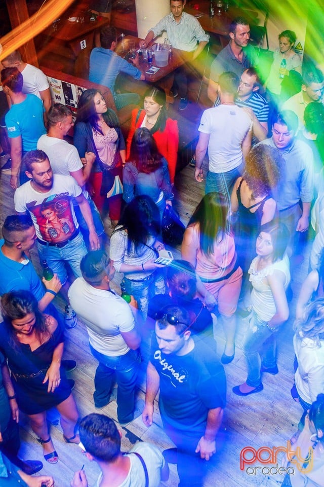 Saturday Party în Window Pub, 