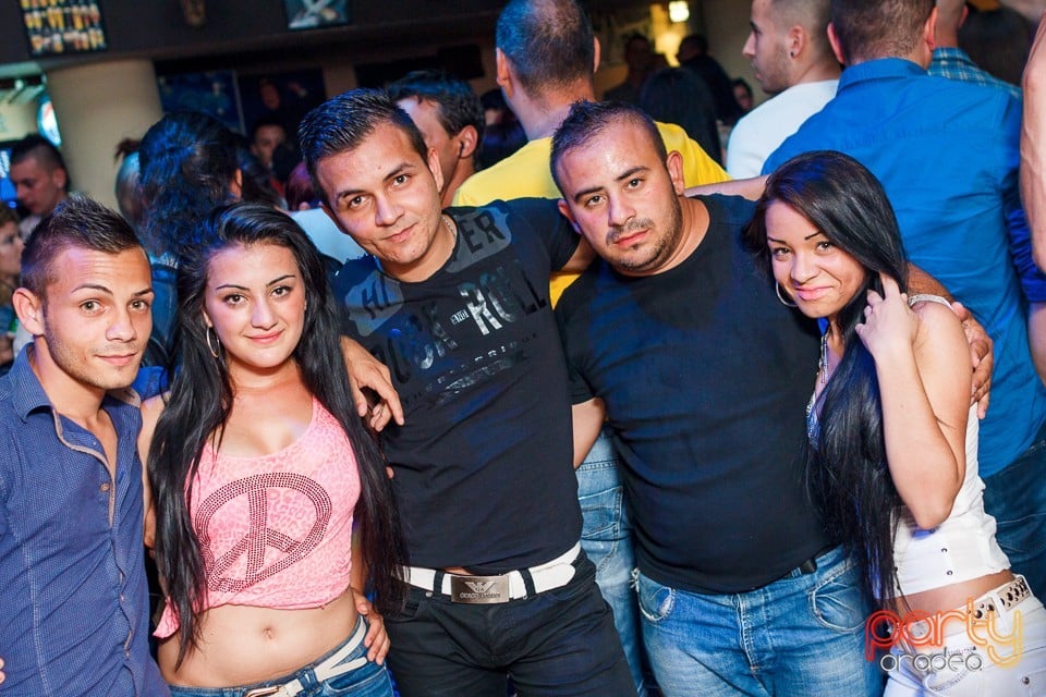 Saturday Party în Window Pub, 