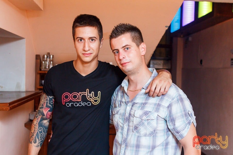 Saturday Party în Window Pub, 