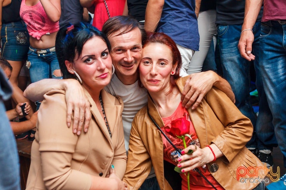 Saturday Party în Window Pub, 