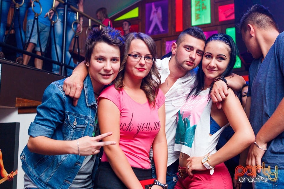 Saturday Party în Window Pub, 