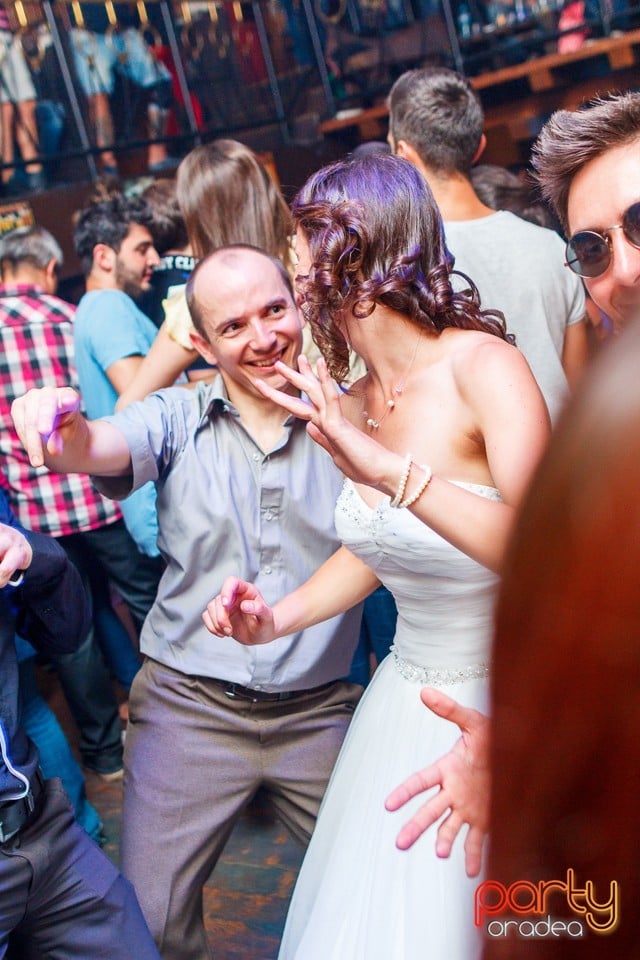 Saturday Party în Window Pub, 