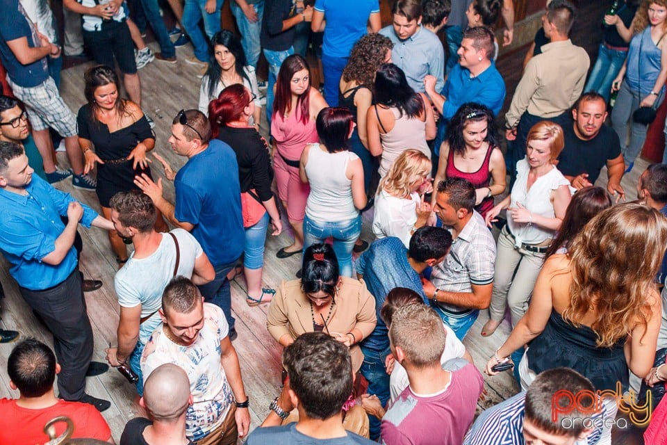 Saturday Party în Window Pub, 