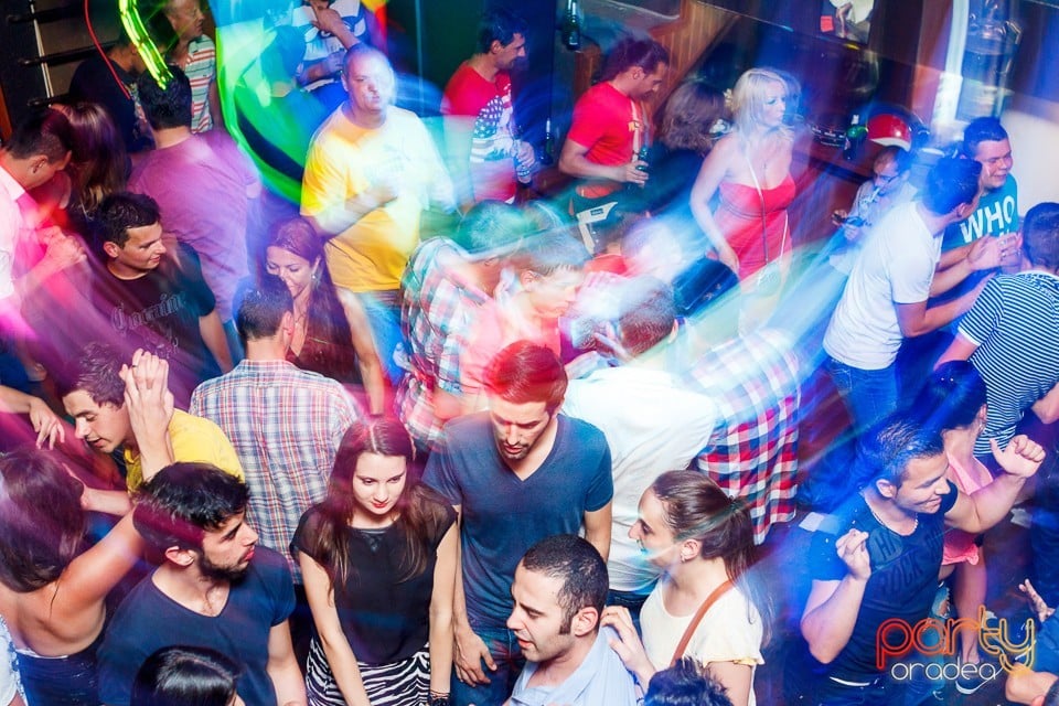 Saturday Party în Window Pub, 