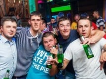 Saturday Party în Window Pub