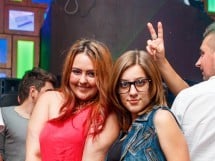 Saturday Party în Window Pub