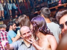 Saturday Party în Window Pub