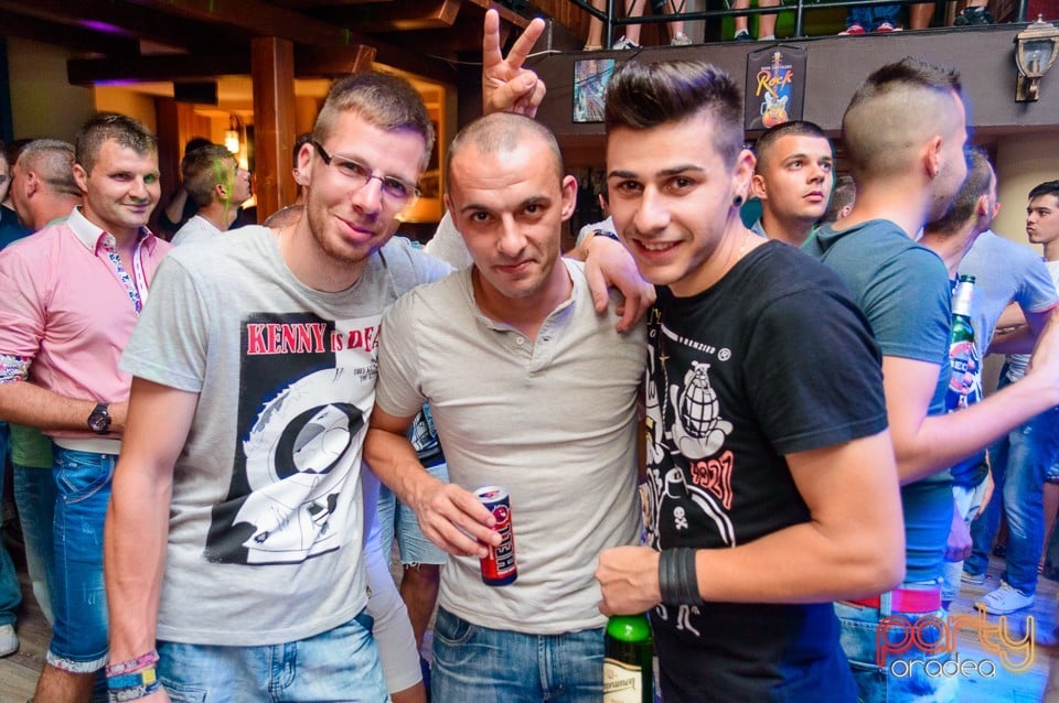 Saturday Party în Window, 