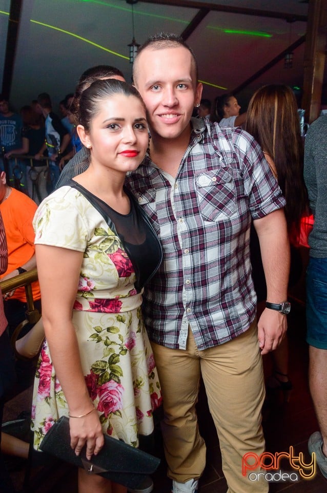 Saturday Party în Window, 