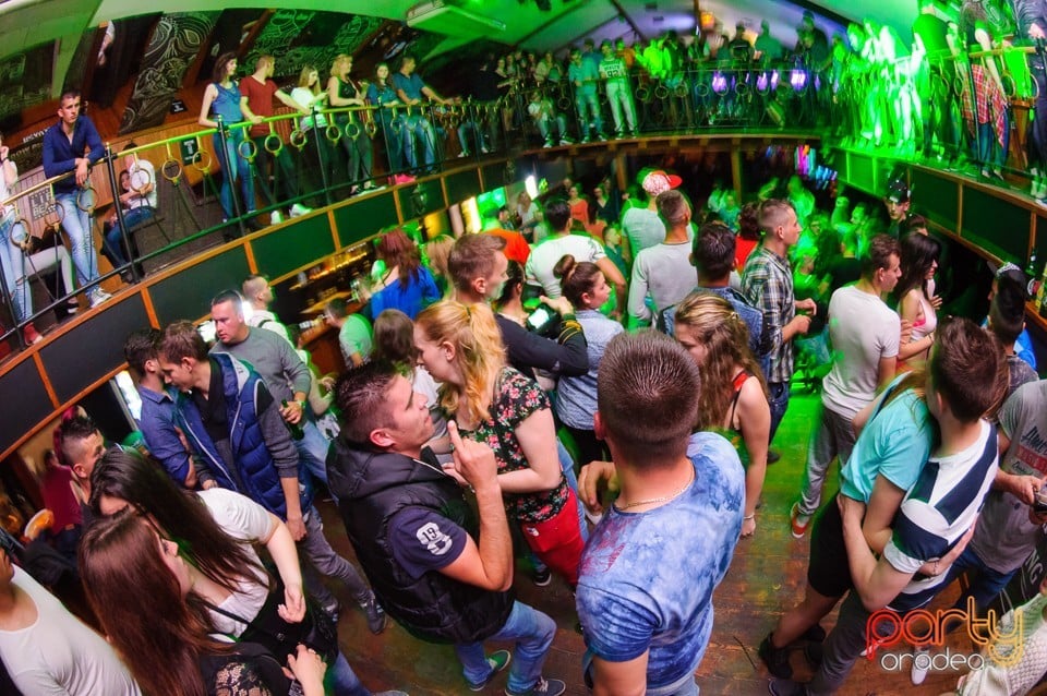 Saturday Party @ Window, 
