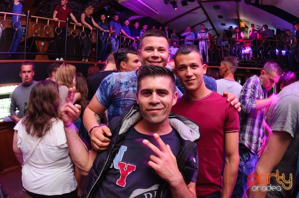 Saturday Party @ Window, 