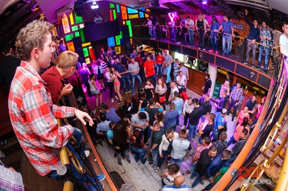 Saturday Party @ Window, 