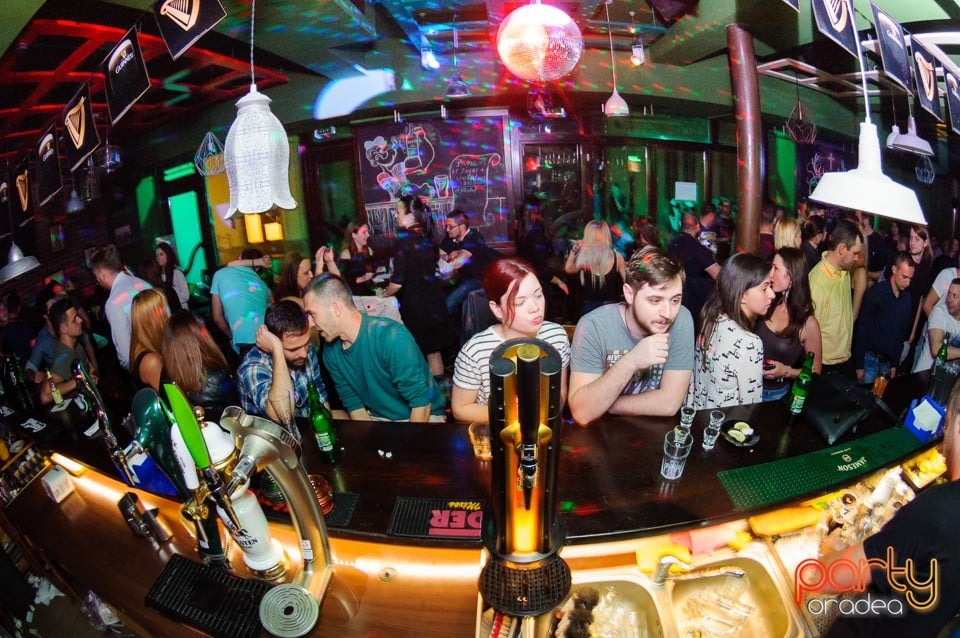 Saturday Party, Green Pub