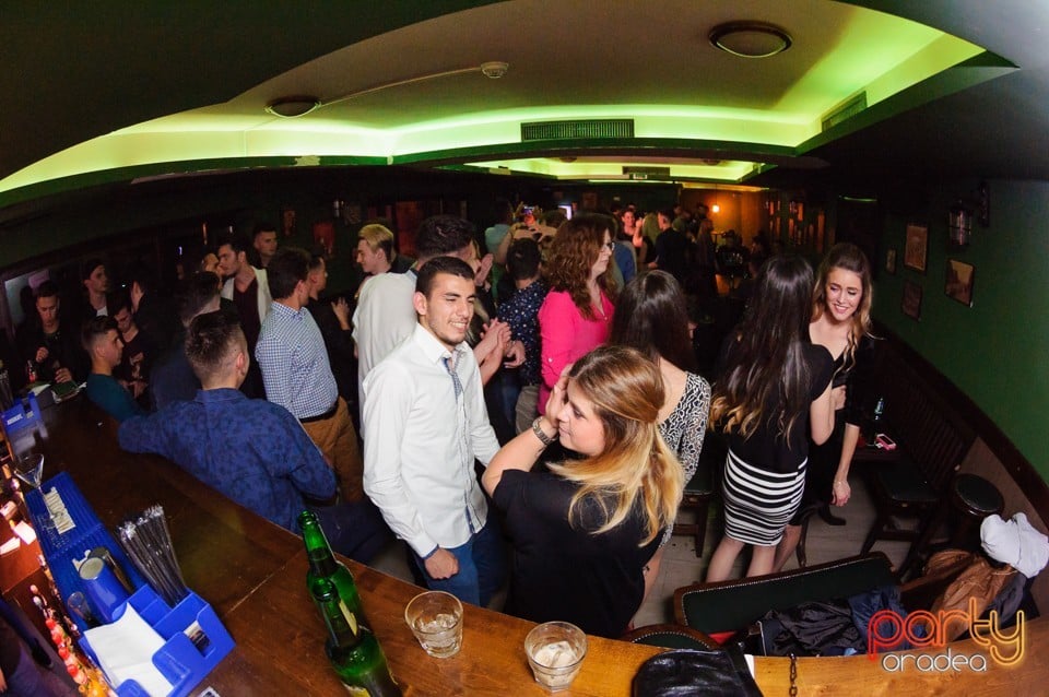 Saturday Party, Green Pub