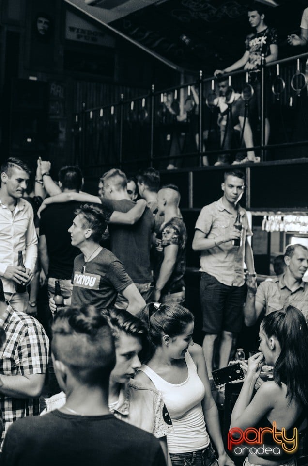 Saturday Party, 