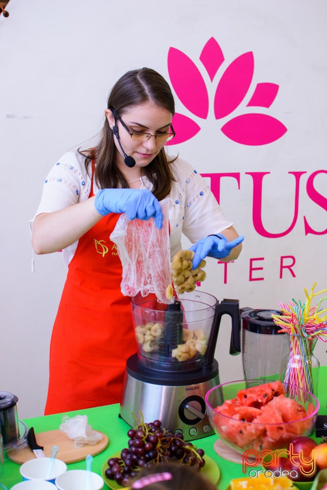 Savurează gustul verii, Lotus Center