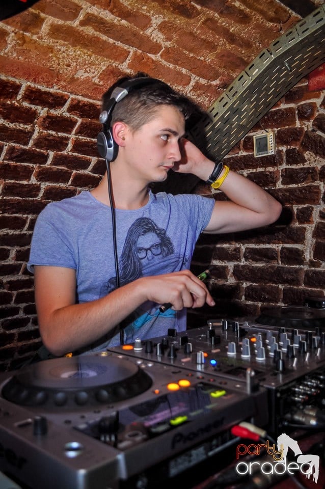 Say goodbye for the Summer, 