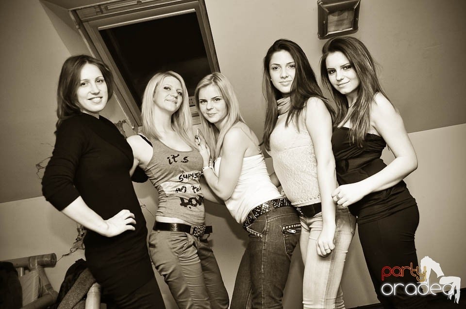 Seară cu karaoke în Zulu Caffe, Zulu Caffe