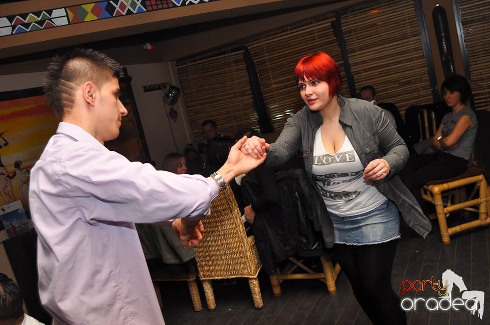 Seară cu karaoke în Zulu Caffe, Zulu Caffe