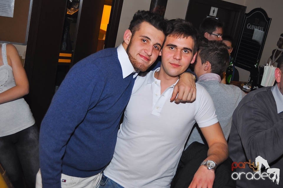 Seară cu karaoke în Zulu Caffe, Zulu Caffe