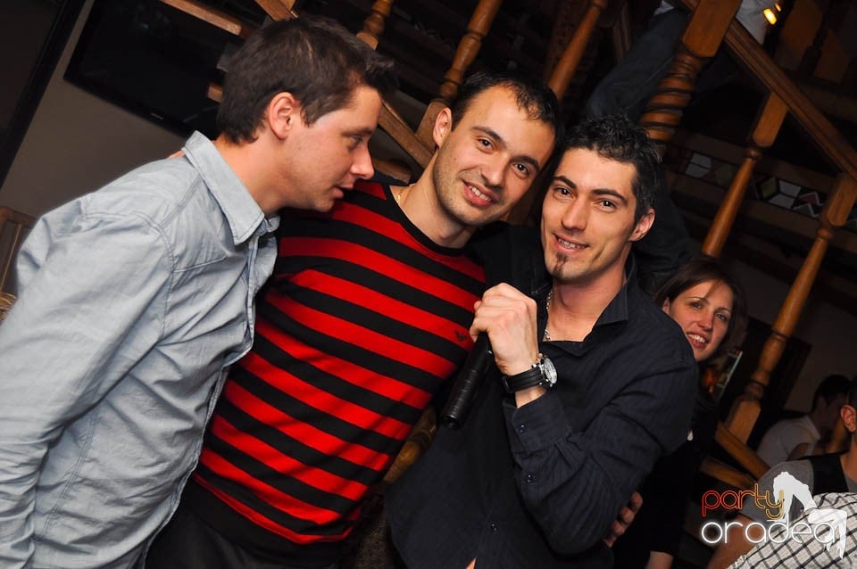 Seară cu karaoke în Zulu Caffe, Zulu Caffe