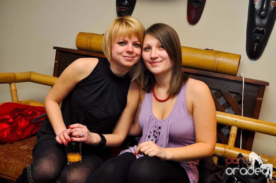 Seară cu karaoke în Zulu Caffe, Zulu Caffe