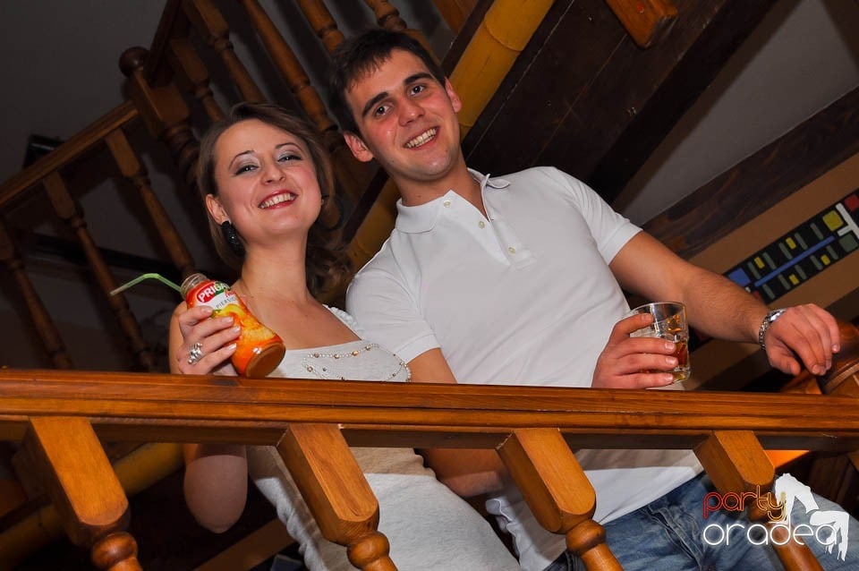 Seară cu karaoke în Zulu Caffe, Zulu Caffe