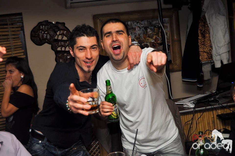 Seară cu karaoke în Zulu Caffe, Zulu Caffe