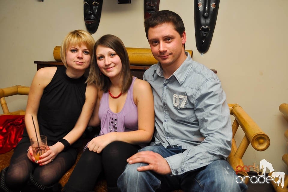 Seară cu karaoke în Zulu Caffe, Zulu Caffe