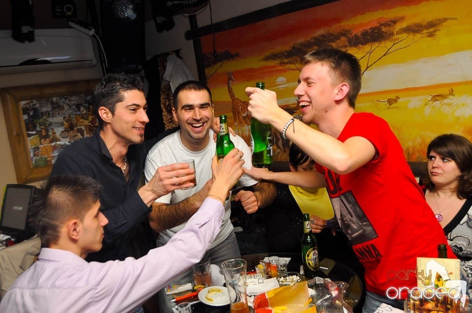 Seară cu karaoke în Zulu Caffe, Zulu Caffe