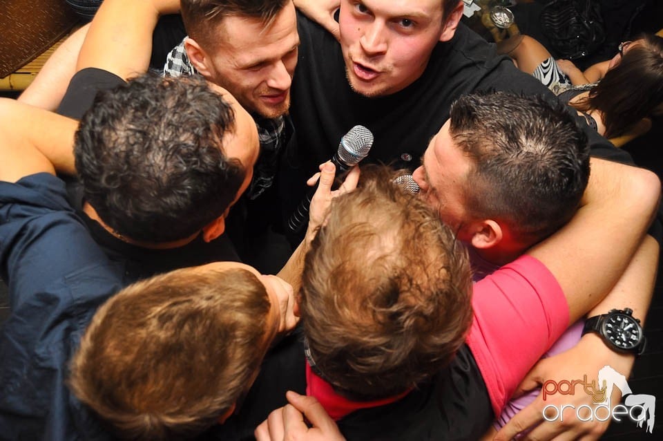 Seară cu karaoke în Zulu Caffe, Zulu Caffe