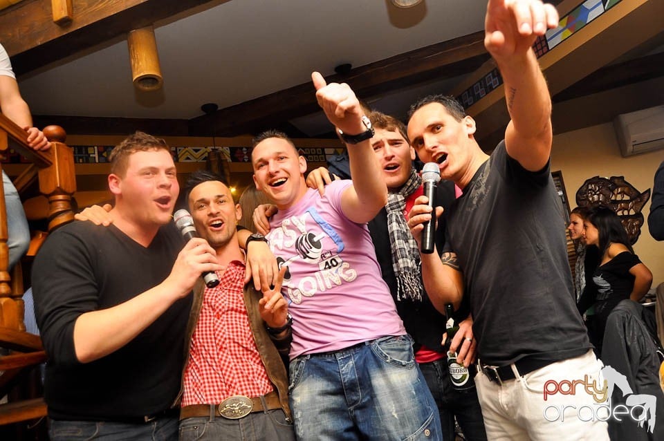 Seară cu karaoke în Zulu Caffe, Zulu Caffe