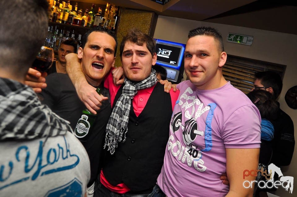 Seară cu karaoke în Zulu Caffe, Zulu Caffe