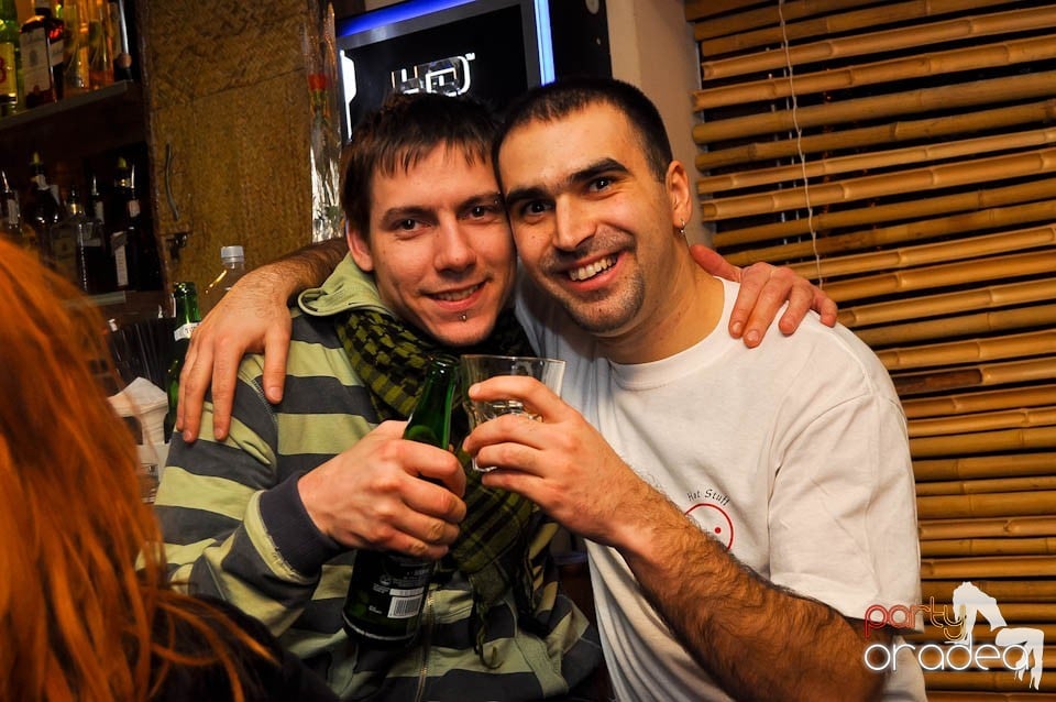 Seară cu karaoke în Zulu Caffe, Zulu Caffe