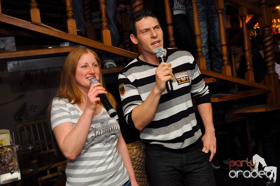 Seară cu karaoke în Zulu Caffe, Zulu Caffe