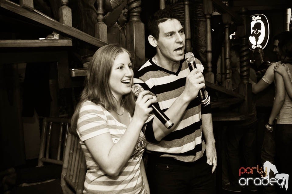 Seară cu karaoke în Zulu Caffe, Zulu Caffe
