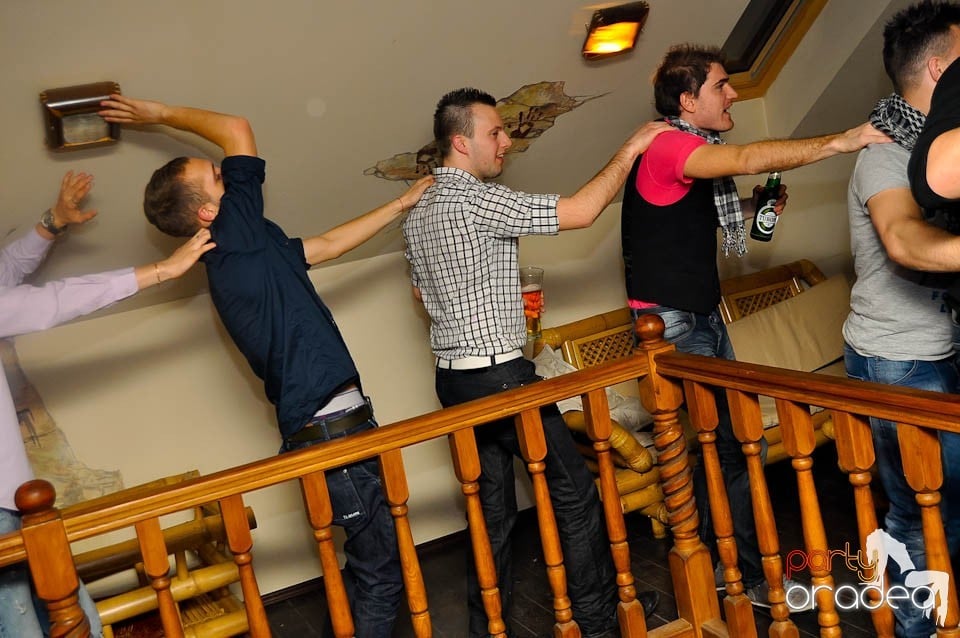 Seară cu karaoke în Zulu Caffe, Zulu Caffe