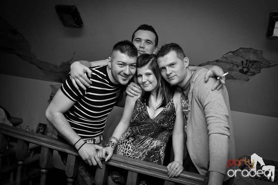 Seară cu karaoke în Zulu Caffe, Zulu Caffe