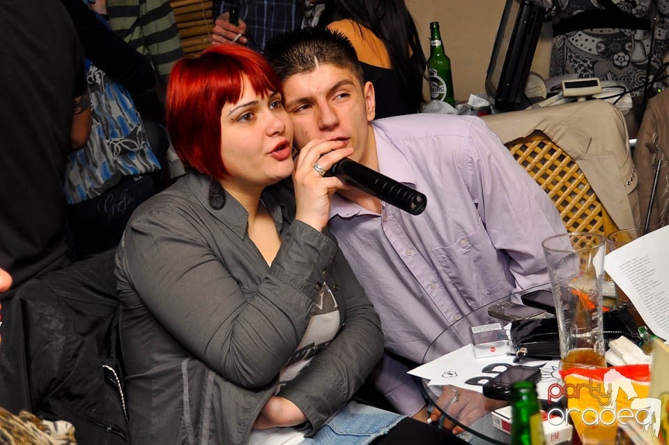 Seară cu karaoke în Zulu Caffe, Zulu Caffe