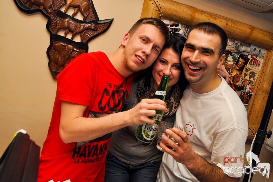 Seară cu karaoke în Zulu Caffe, Zulu Caffe