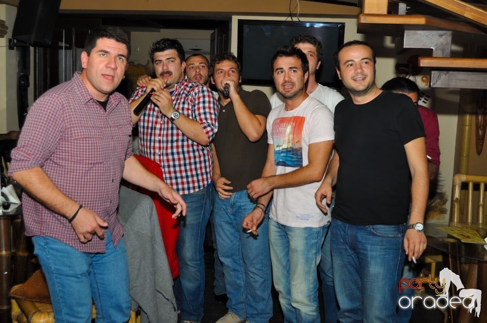 Seară cu karaoke în Zulu Caffe, Zulu Caffe