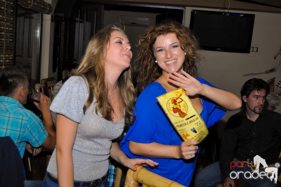 Seară cu karaoke în Zulu Caffe, Zulu Caffe