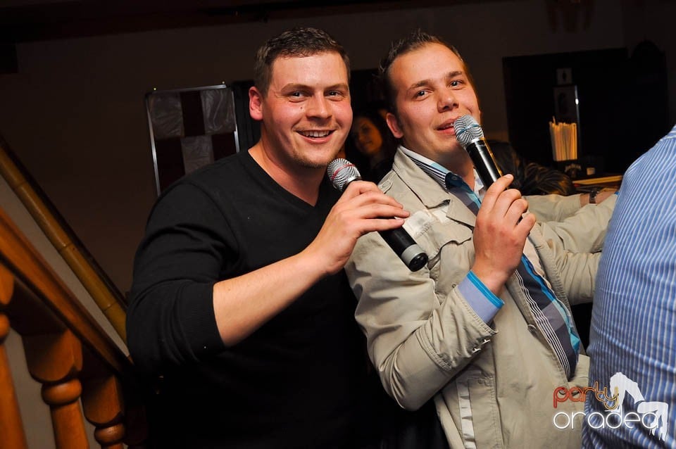 Seară cu karaoke în Zulu Caffe, Zulu Caffe