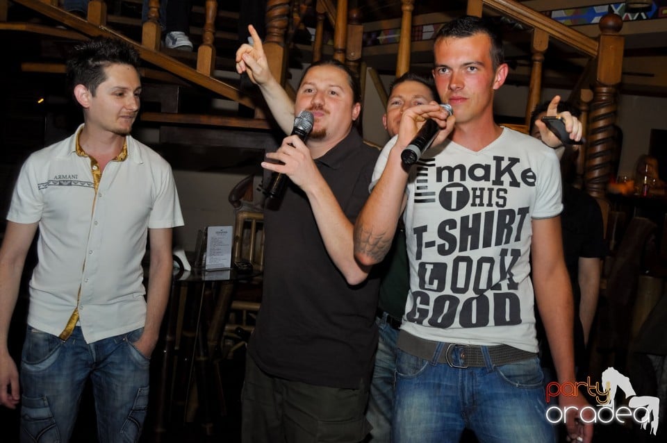 Seară cu karaoke în Zulu Caffe, Zulu Caffe