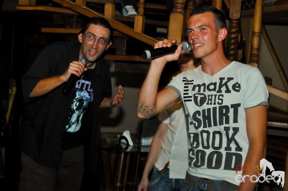 Seară cu karaoke în Zulu Caffe, Zulu Caffe