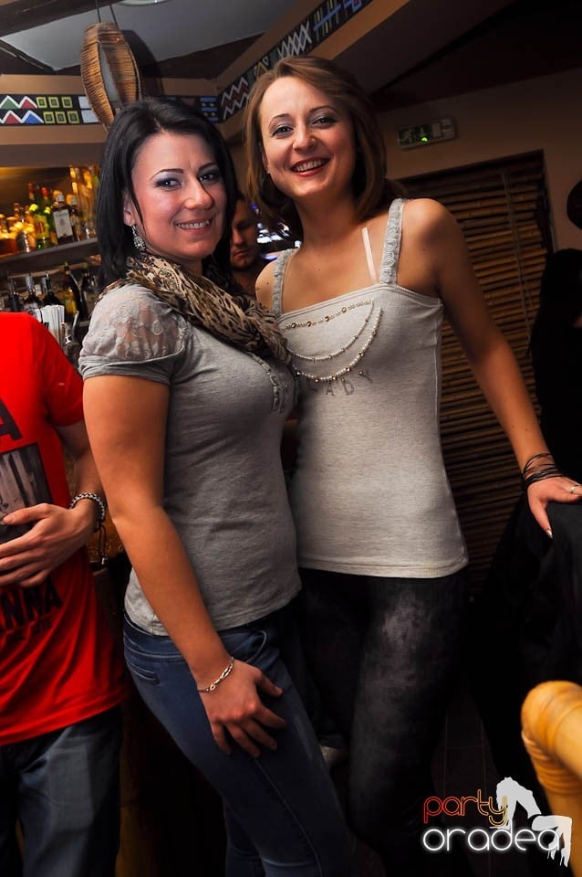 Seară cu karaoke în Zulu Caffe, Zulu Caffe