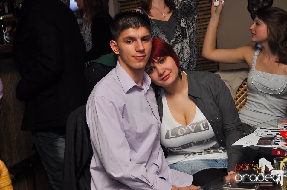 Seară cu karaoke în Zulu Caffe, Zulu Caffe