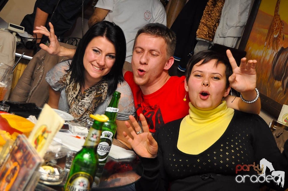 Seară cu karaoke în Zulu Caffe, Zulu Caffe