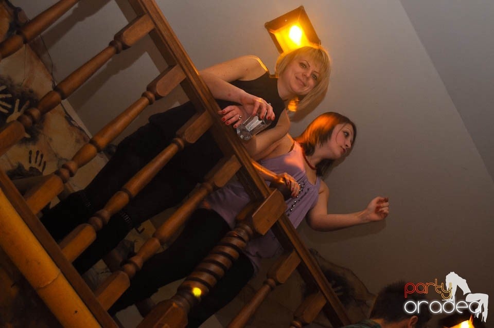 Seară cu karaoke în Zulu Caffe, Zulu Caffe